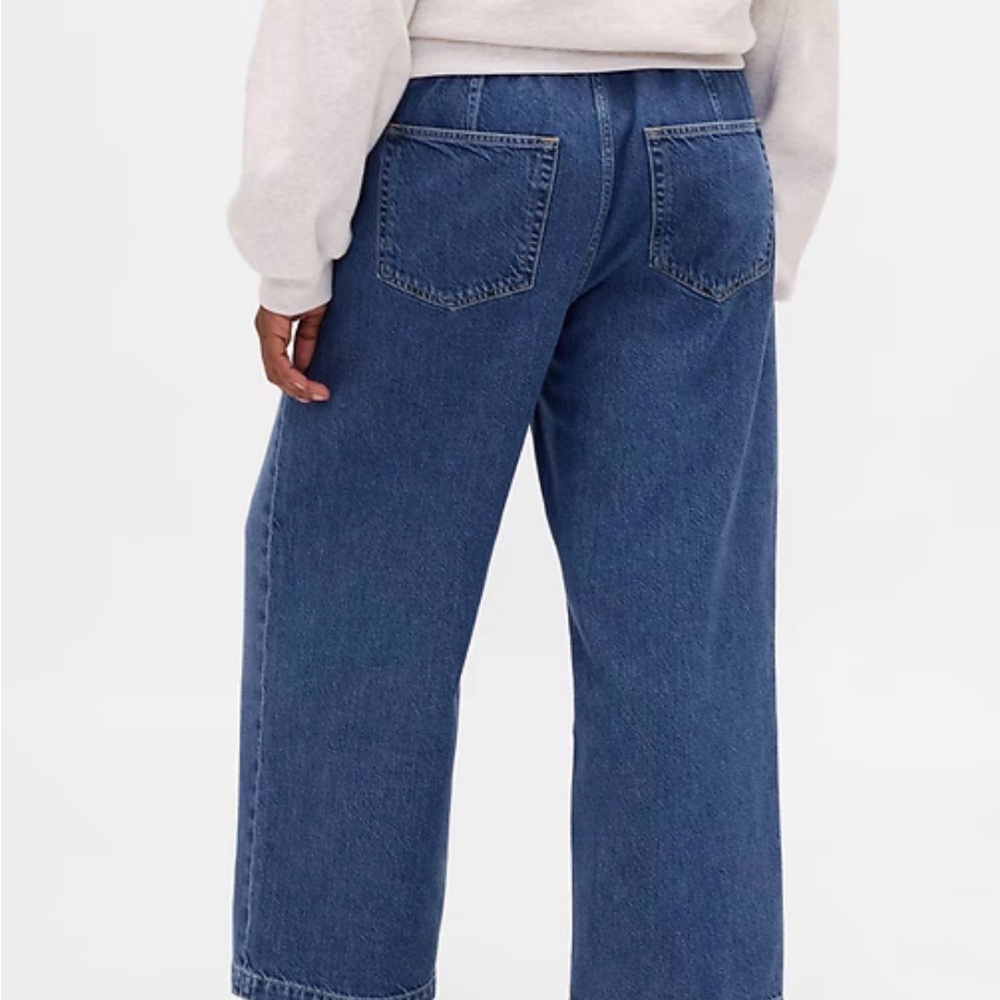 Gap Low Slung UltraSoft Relaxed Crop Jeans - Picture 10 of 10